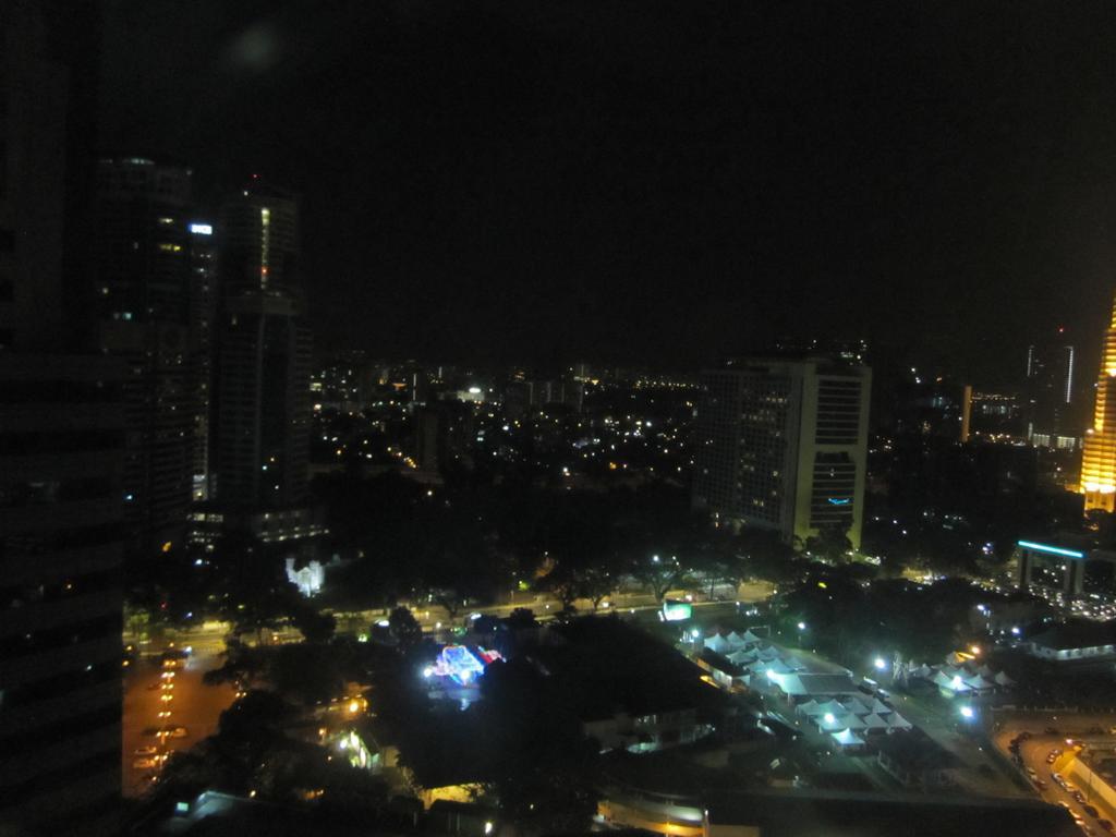 קואלה לומפור Vortex Suites Klcc By C&C מראה חיצוני תמונה